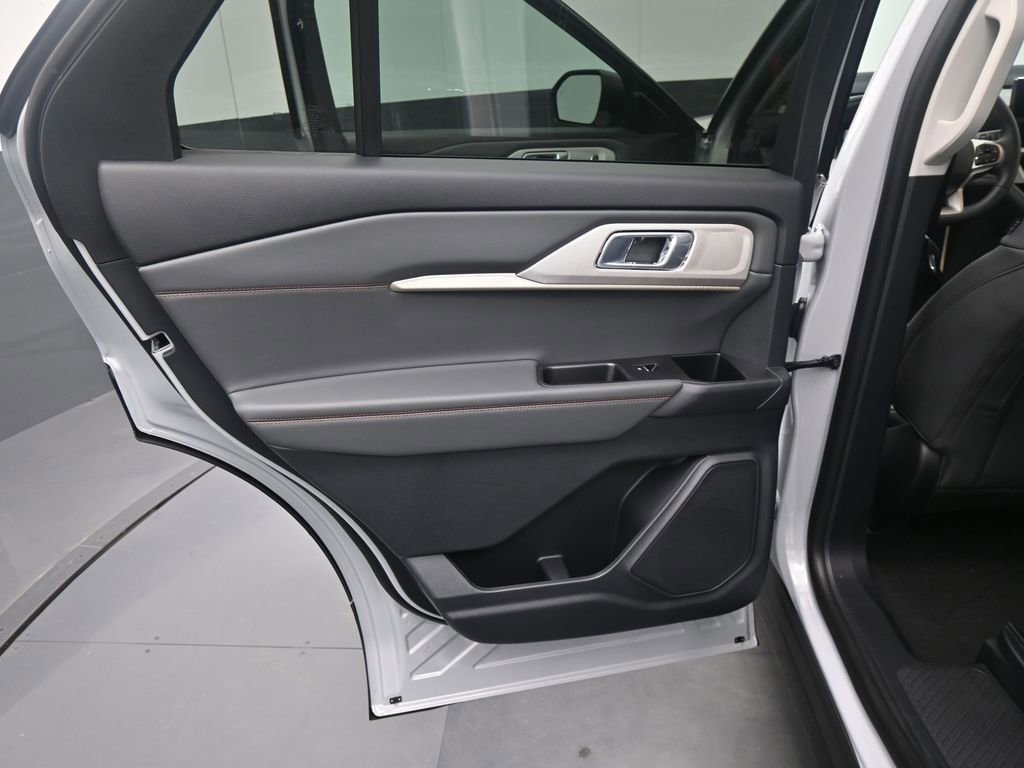 New 2026 Ford Explorer Active w/ Active Comfort Package image 19