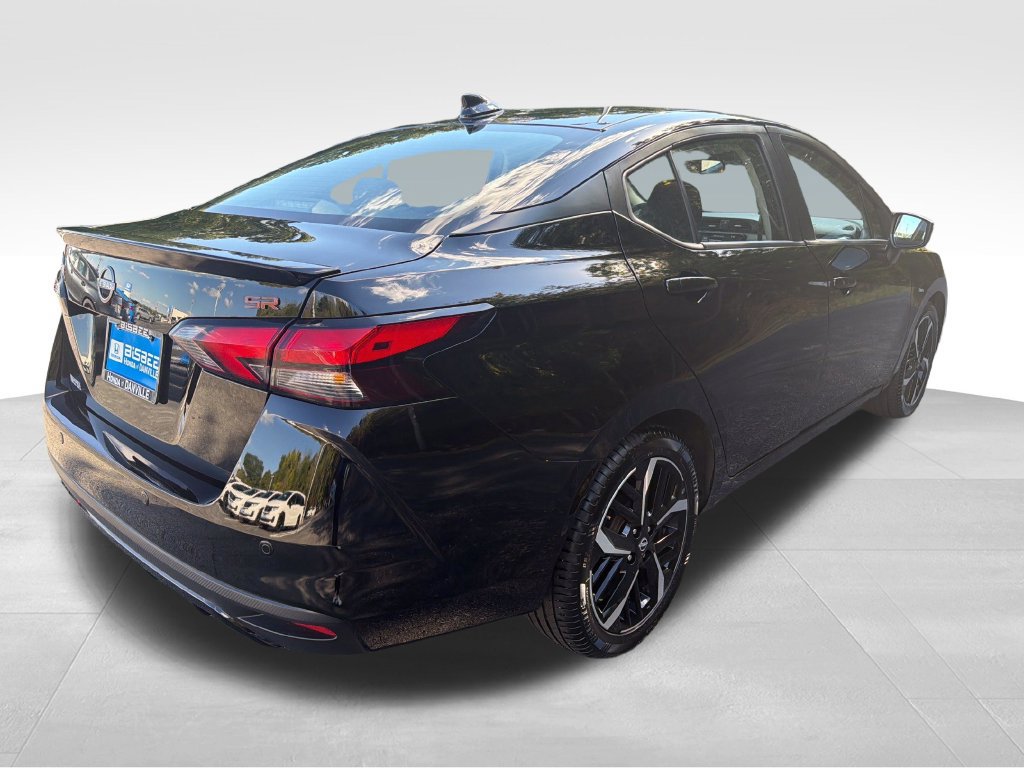 Used 2024 Nissan Versa SR FWD image 7