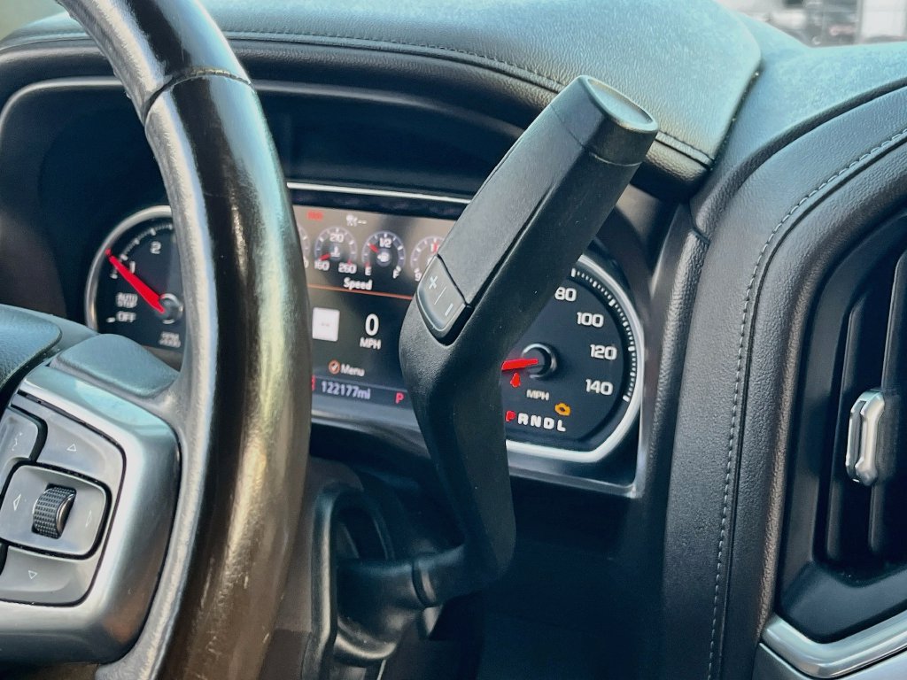 Used 2020 Chevrolet Silverado 1500 LTZ RWD image 17