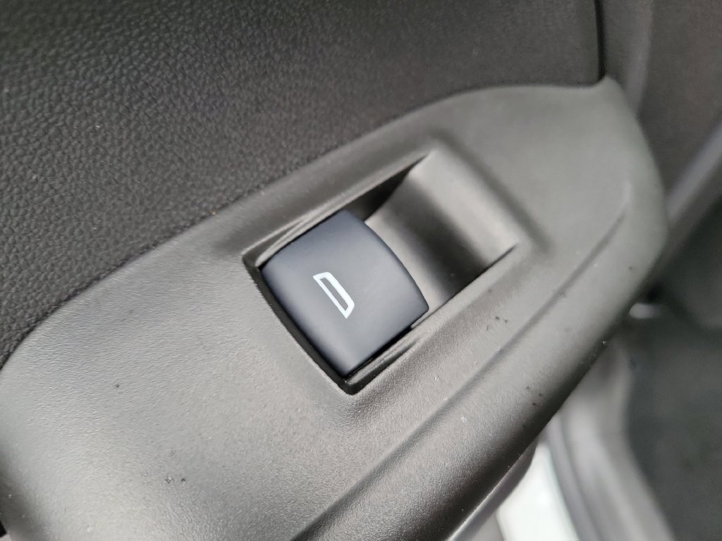 Used 2022 Chevrolet TrailBlazer LT w/ Driver Confidence Package FWD image 18