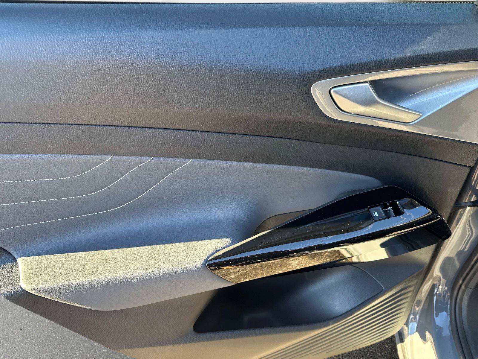 Certified 2023 Volkswagen ID.4 Pro S image 11