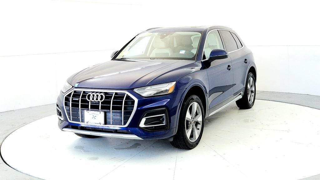 Used 2023 Audi Q5 2.0T Premium Plus w/ Premium Plus Package AWD/4WD image 2