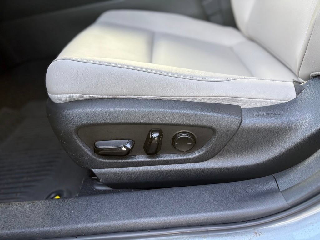 Used 2023 Lexus UX 250h AWD w/ Accessory Package (A2) image 16