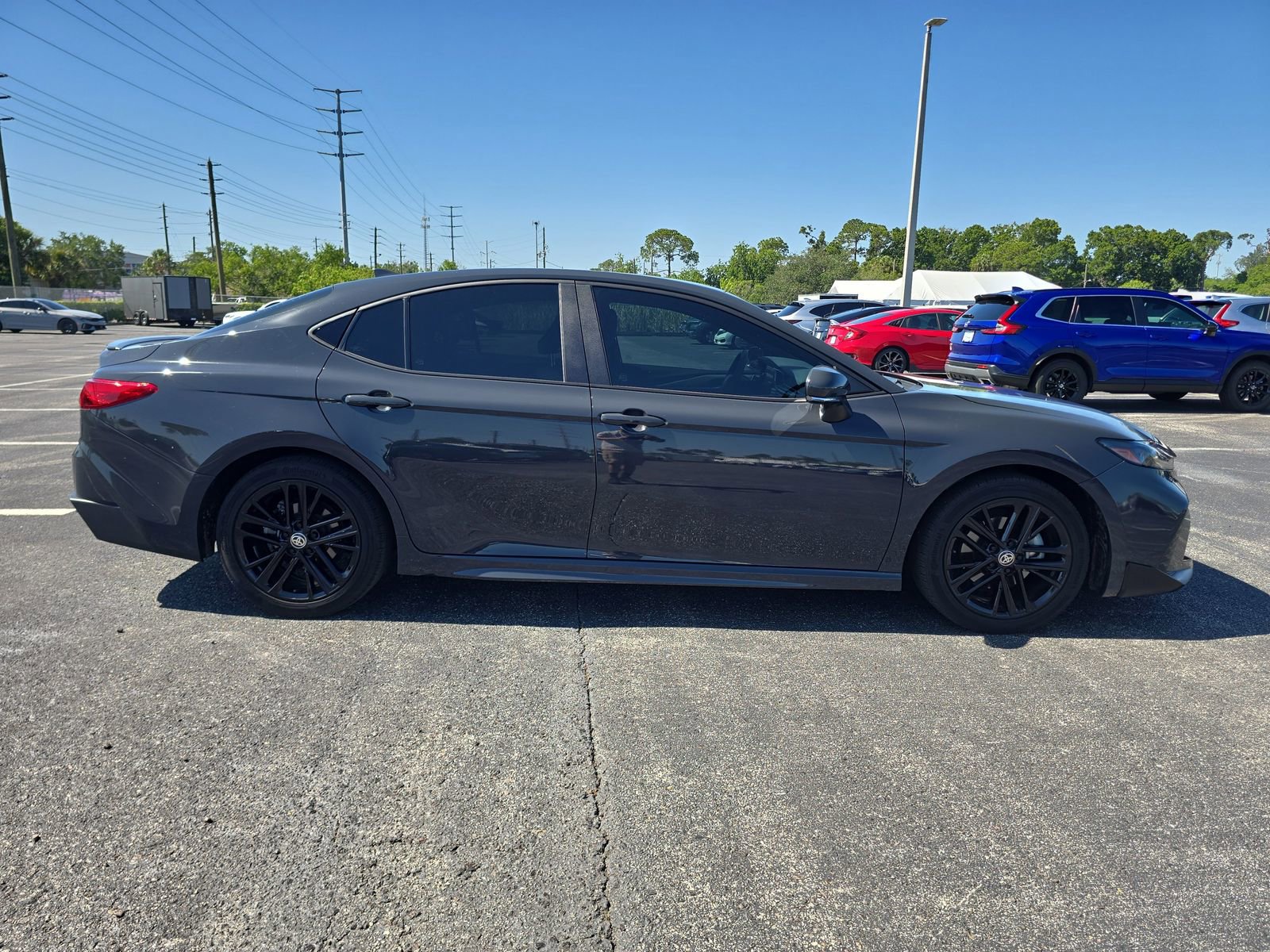 Used 2025 Toyota Camry SE w/ Multimedia Upgrade Package FWD image 3
