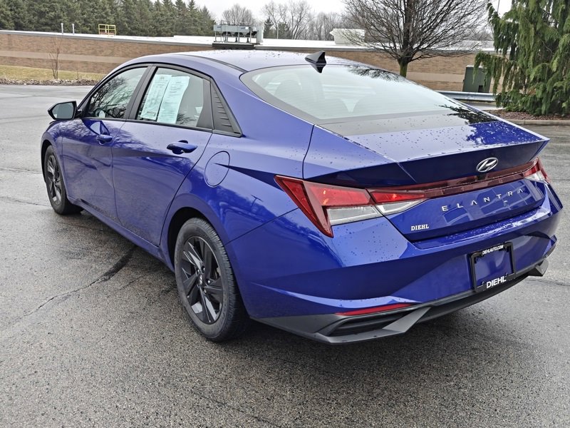 Used 2022 Hyundai Elantra SEL w/ Cargo Package image 7