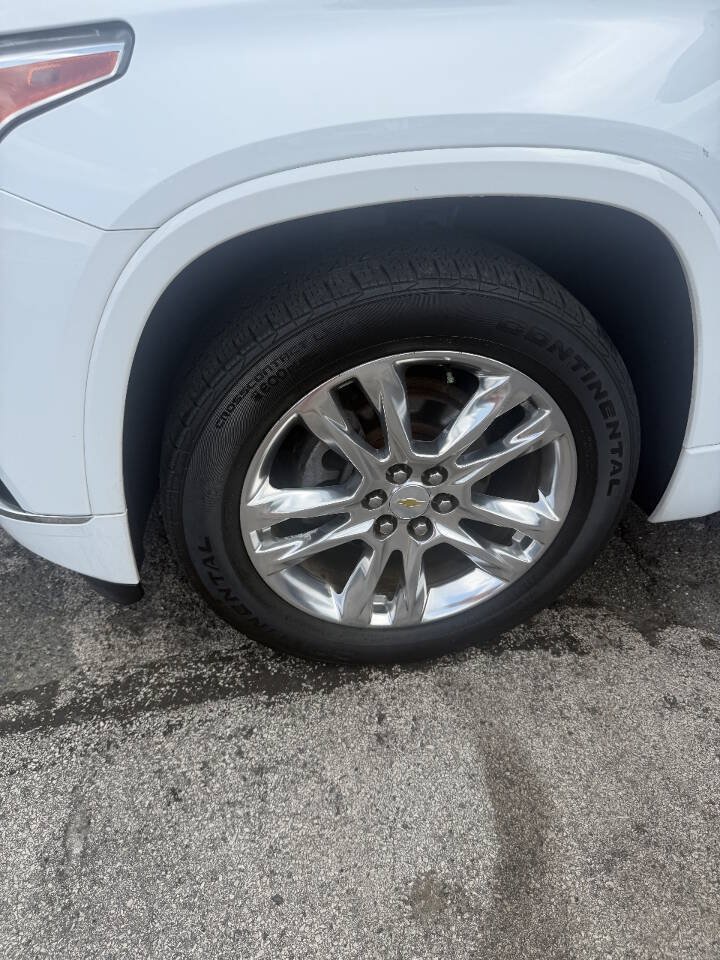 Used 2018 Chevrolet Traverse High Country AWD/4WD image 11