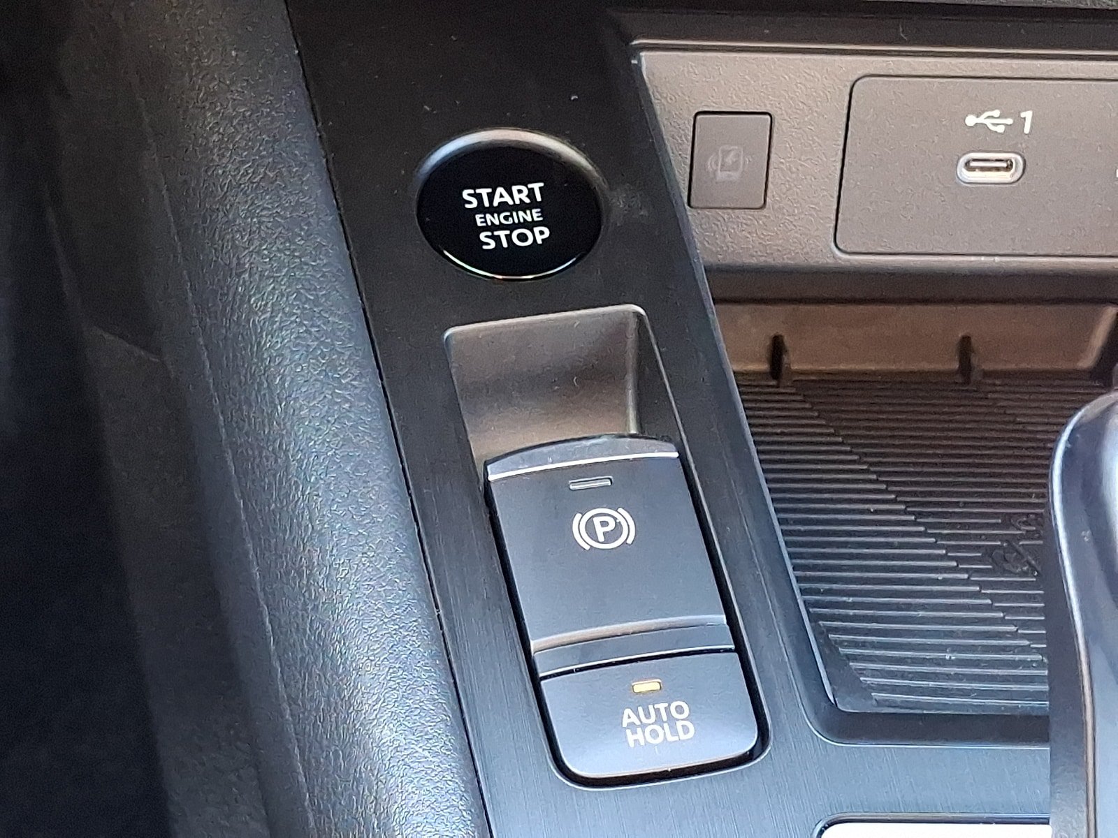 Used 2026 Nissan Kicks SV w/ Cold Weather Package AWD/4WD image 23
