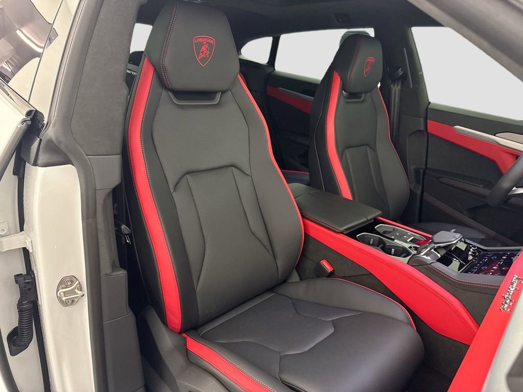 Used 2025 Lamborghini Urus SE image 28