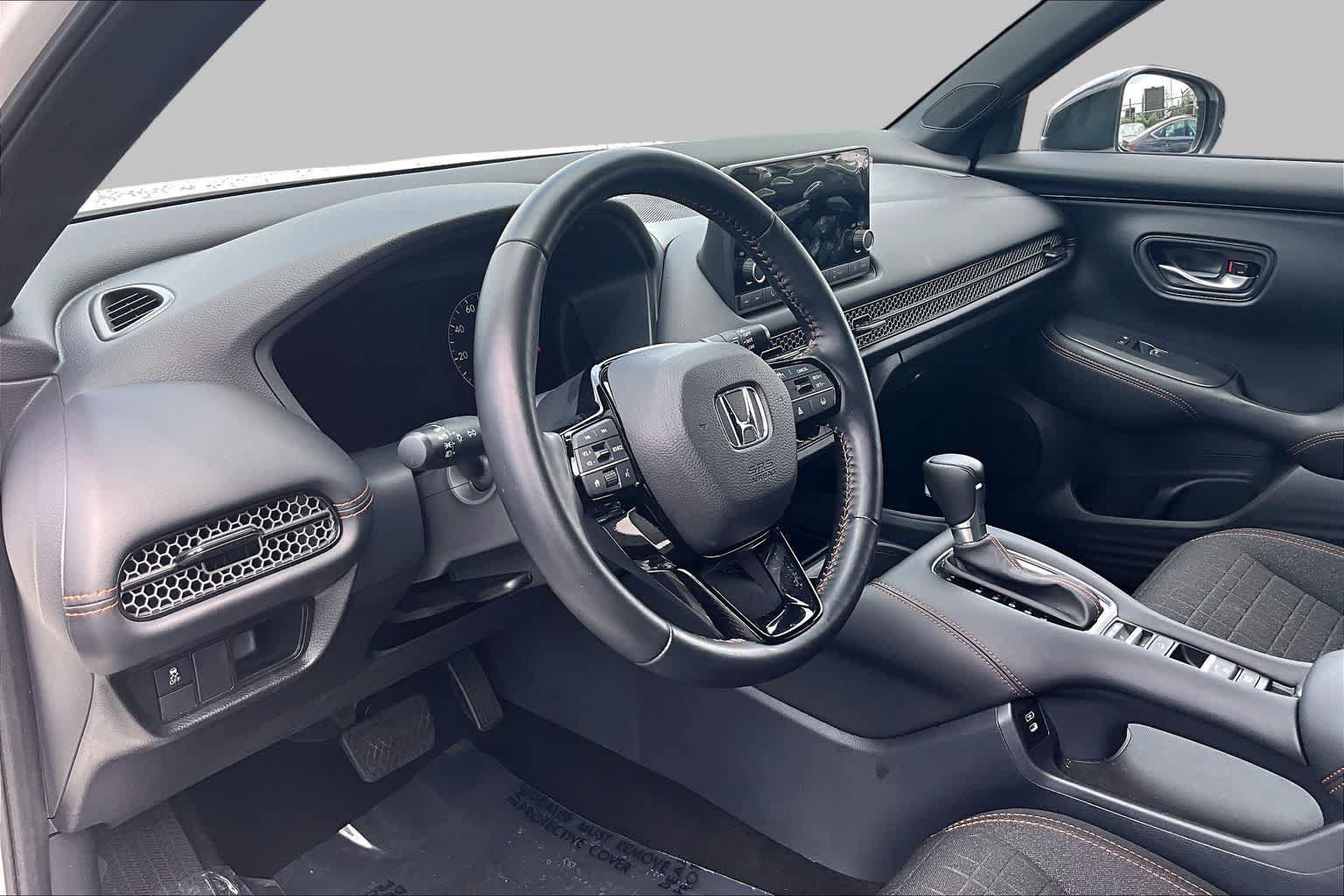 Certified 2025 Honda HR-V Sport image 17