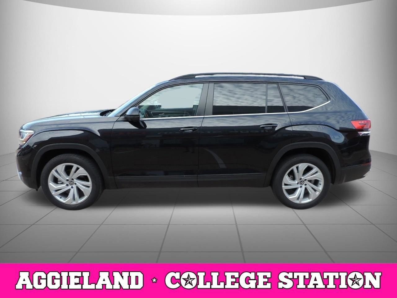 Used 2022 Volkswagen Atlas SE w/ Panoramic Sunroof Package image 7