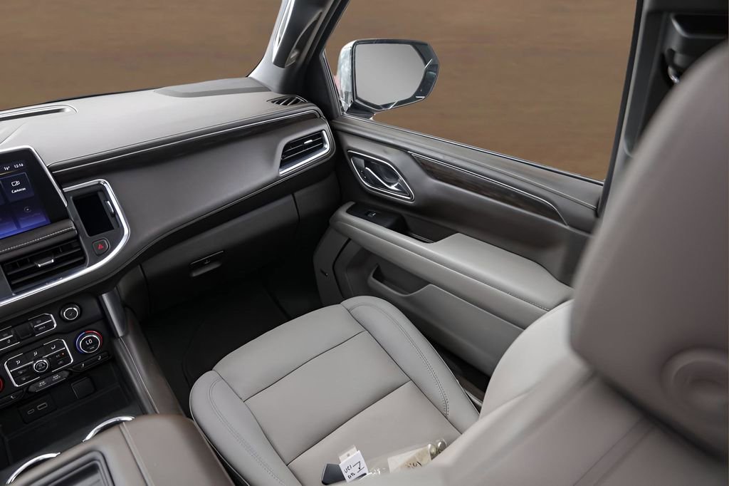 Used 2023 Chevrolet Tahoe Z71 w/ Luxury Package image 28