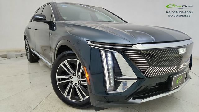 Used 2025 Cadillac Lyriq Luxury w/ LPO, Floor Liner Package RWD image 88