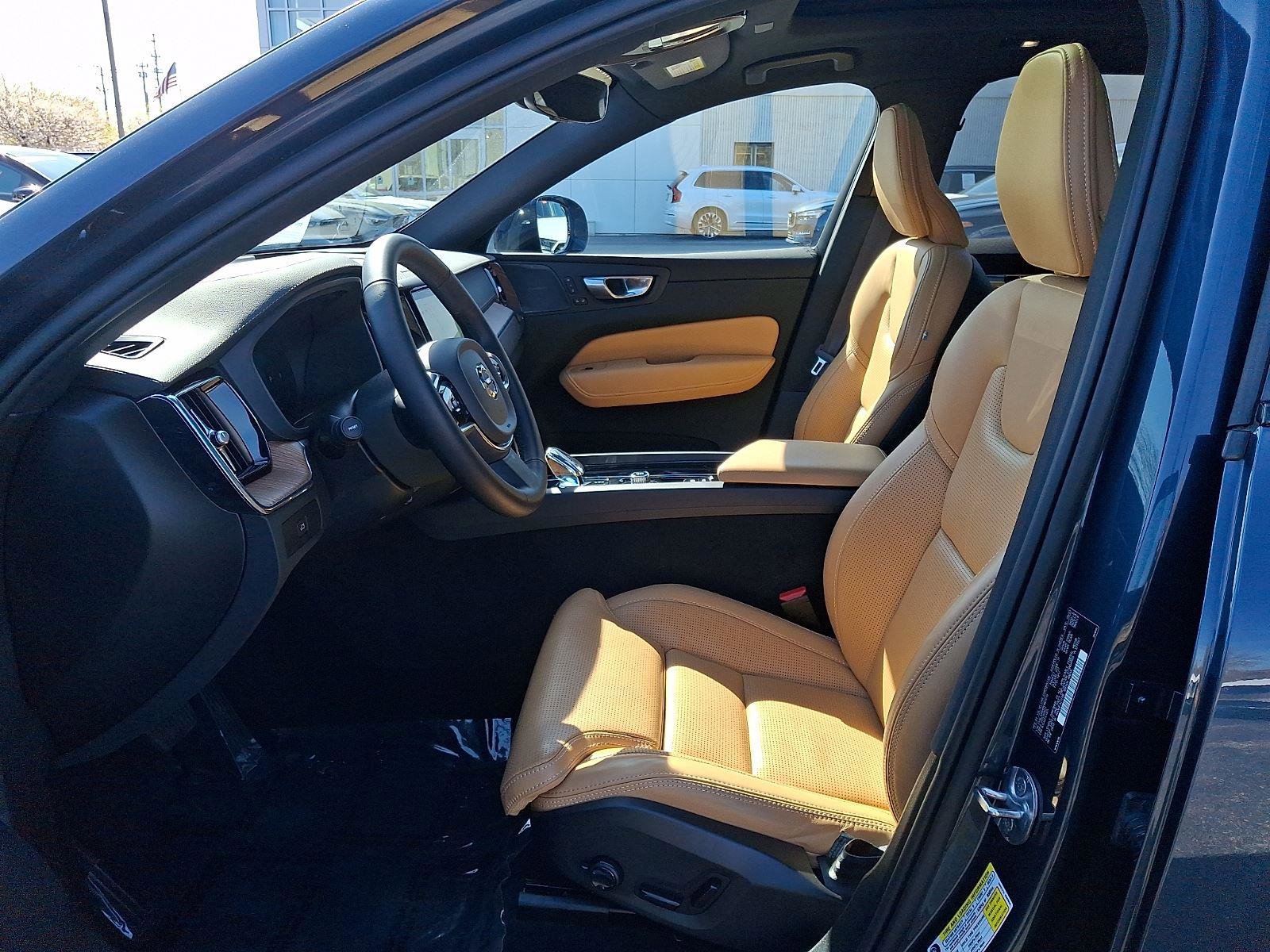 Certified 2024 Volvo XC60 B5 Ultimate w/ Protection Package Premier AWD/4WD image 13