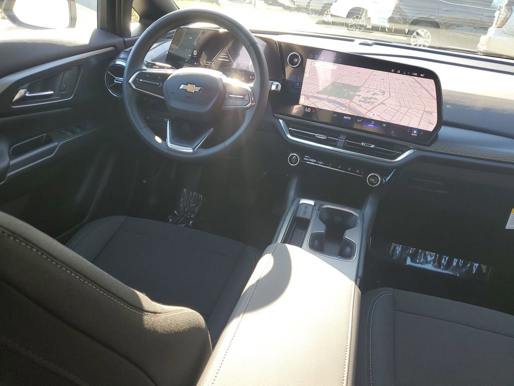 New 2026 Chevrolet Equinox EV LT image 10