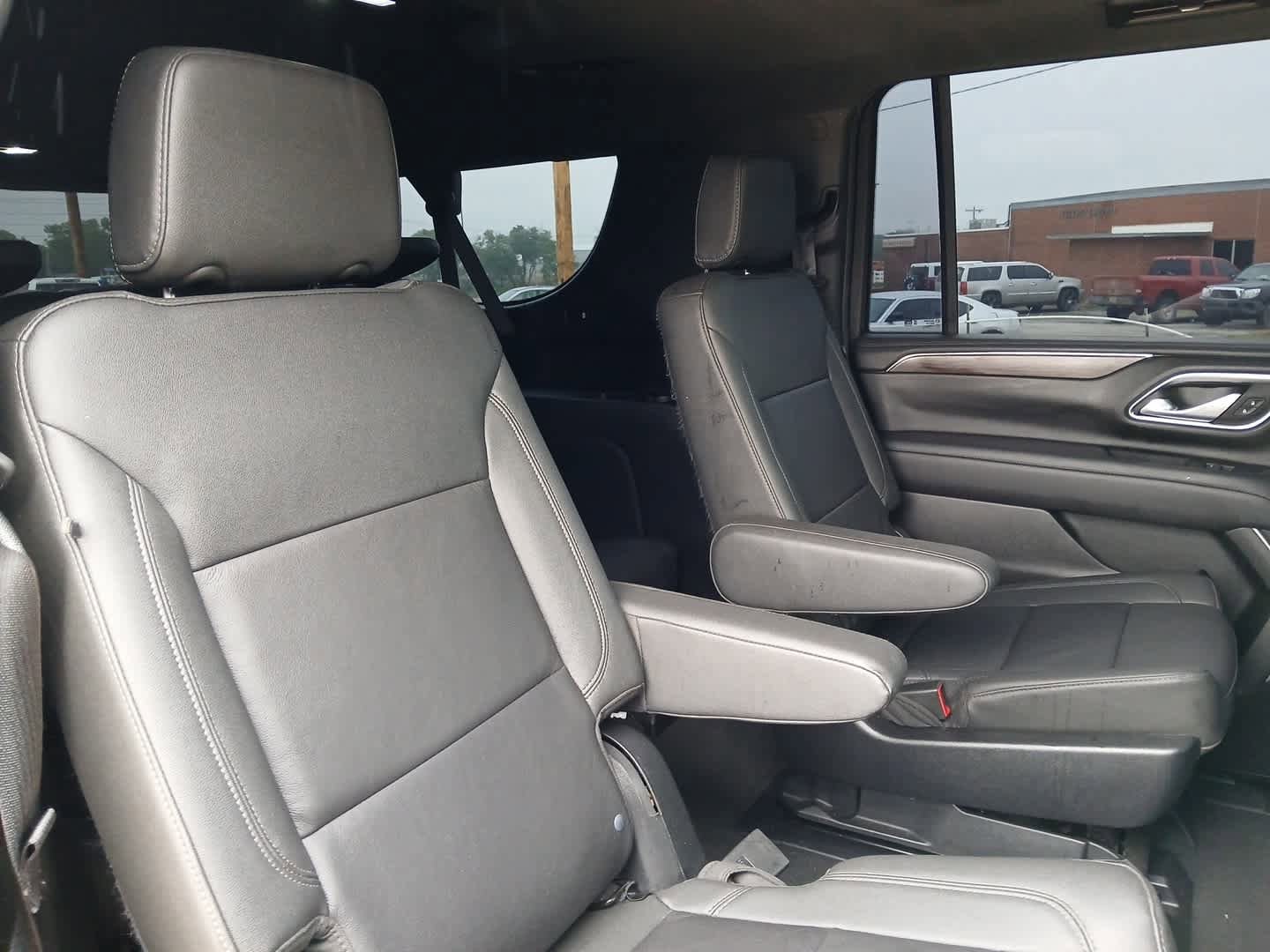 Used 2022 Chevrolet Suburban LT w/ Luxury Package RWD image 83