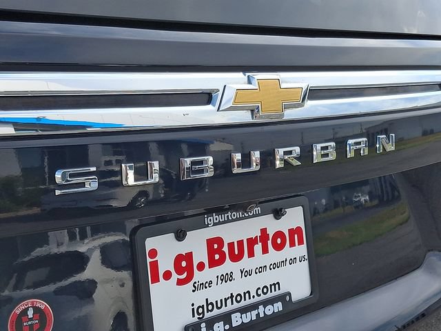 Used 2022 Chevrolet Suburban LT w/ Luxury Package AWD/4WD image 30