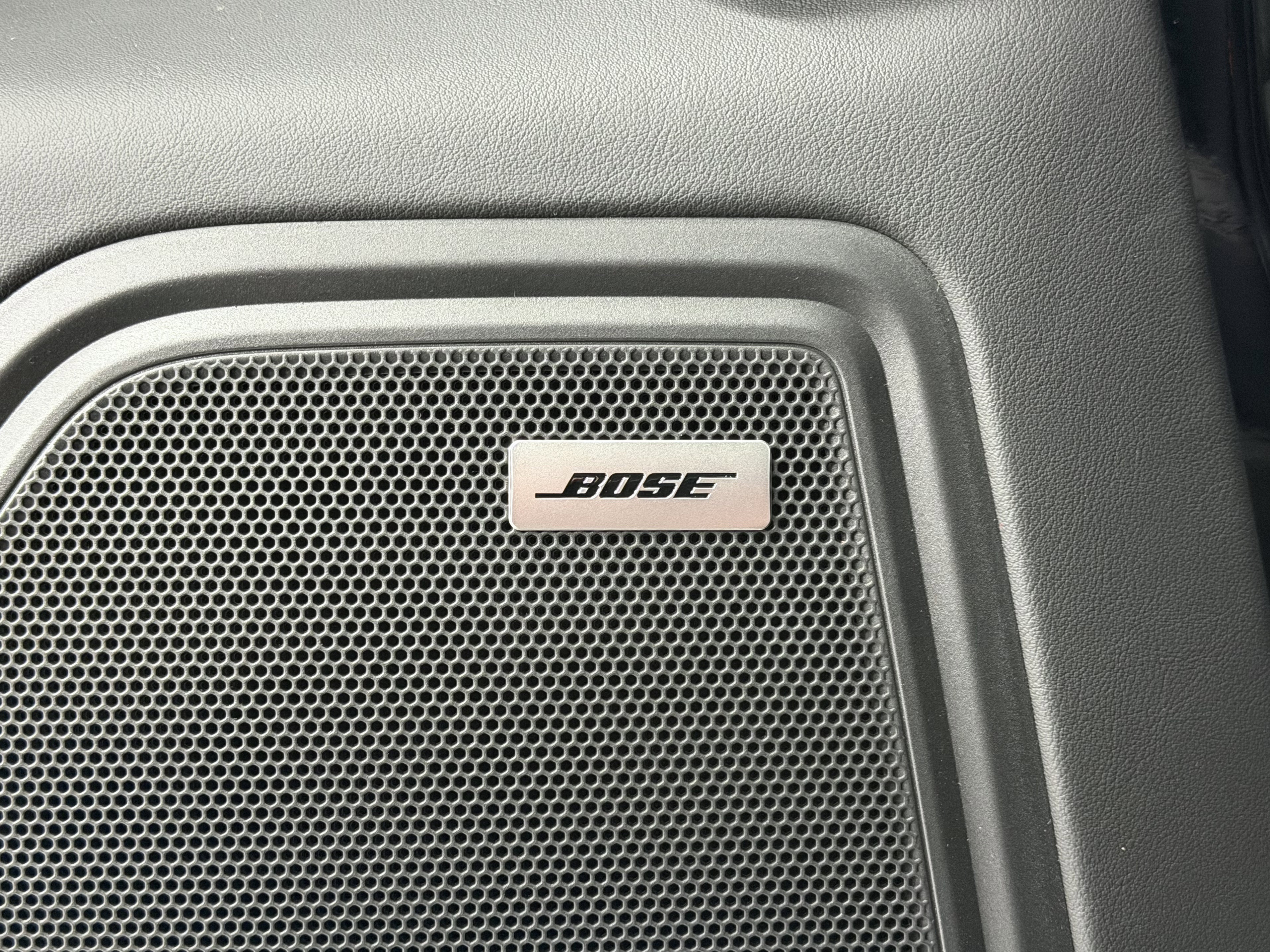 New 2026 Porsche Macan GTS image 32