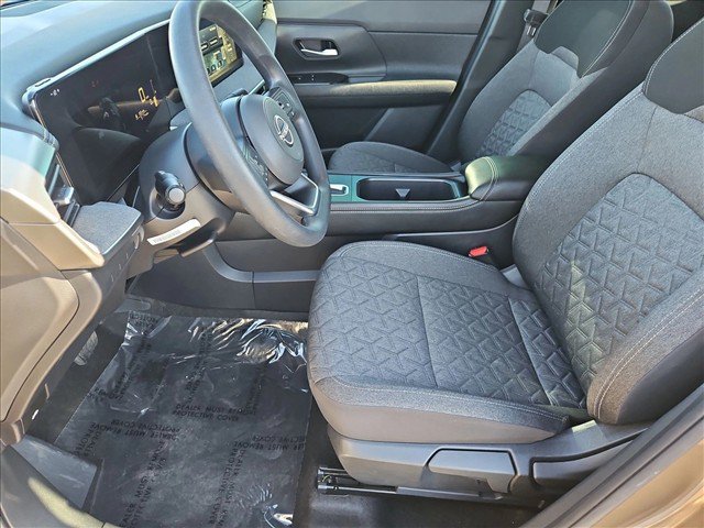 Certified 2025 Nissan Kicks SV w/ SV Premium Package AWD/4WD image 22