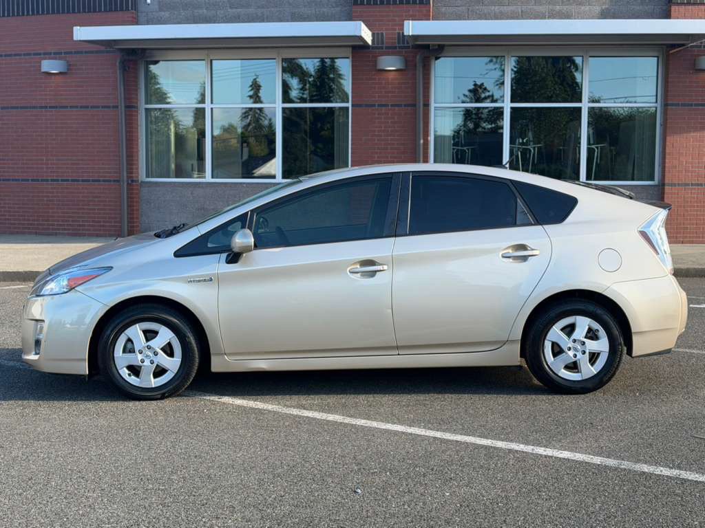 Used 2010 Toyota Prius Three FWD image 5