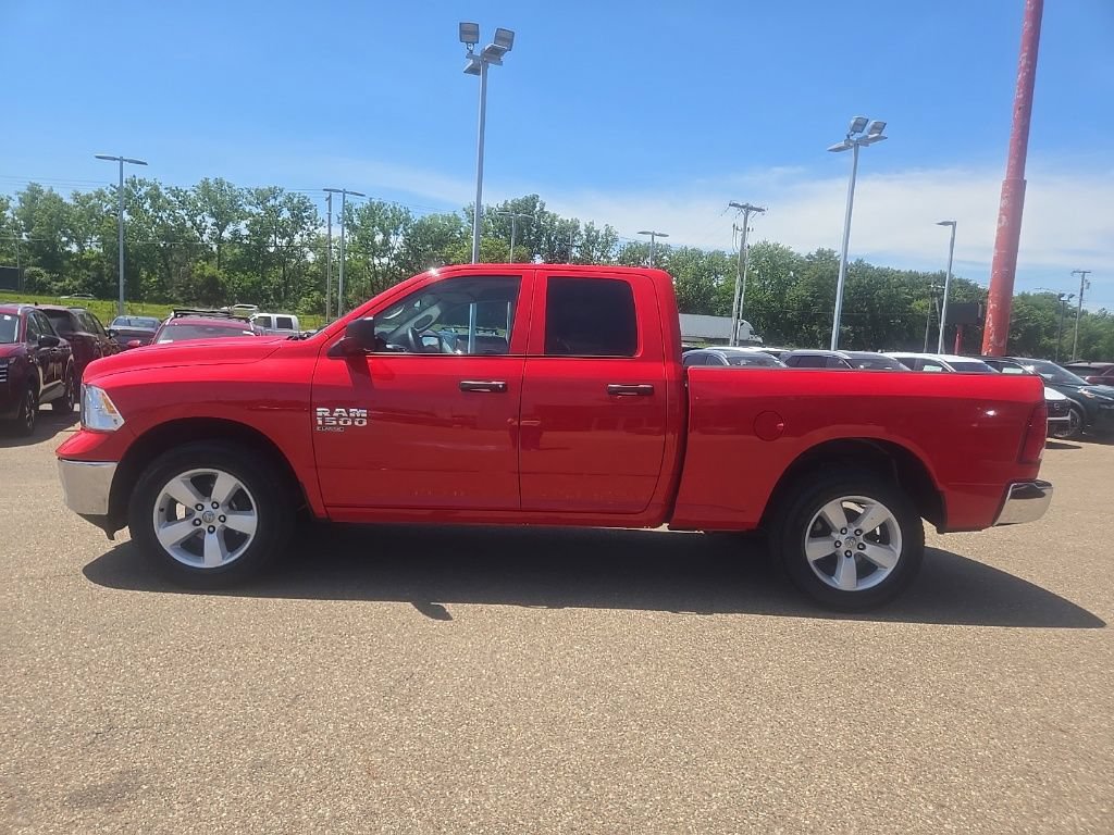 Used 2024 RAM 1500 Classic SLT AWD/4WD image 4