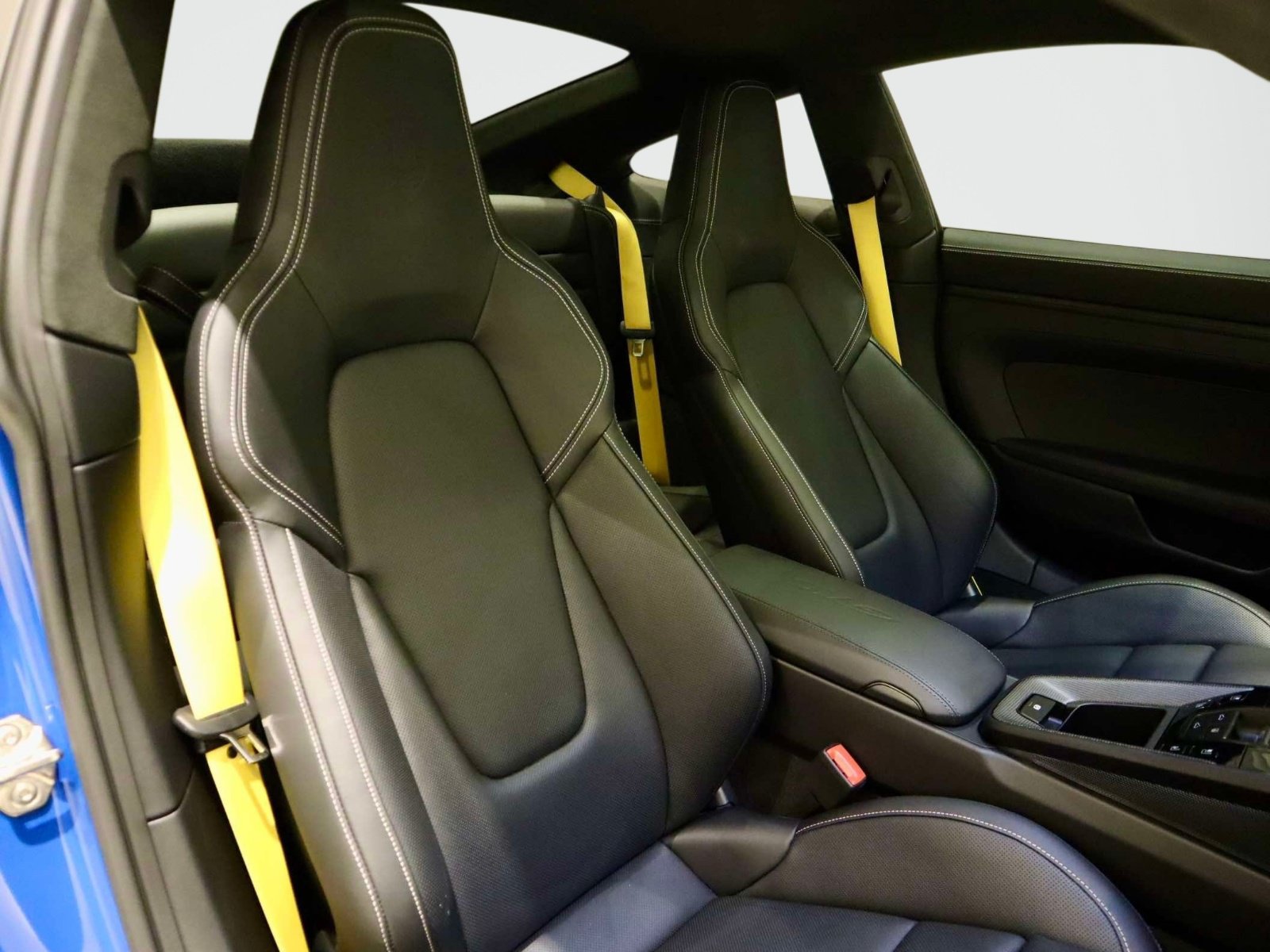 Used 2025 Porsche 911 GTS image 14