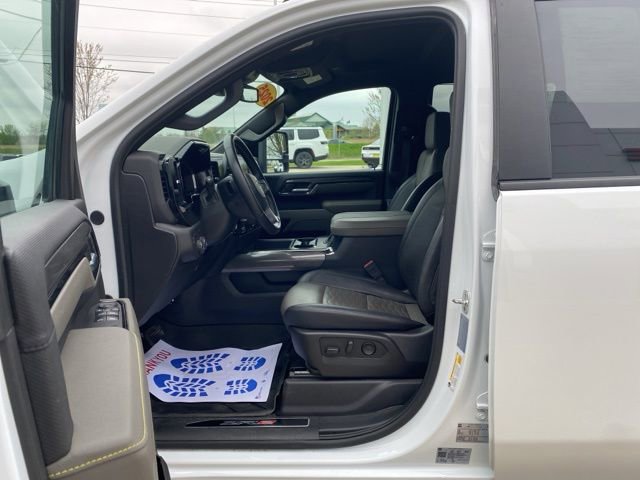 Used 2025 Chevrolet Silverado 2500 ZR2 w/ LPO, Dark Essentials Package AWD/4WD image 11