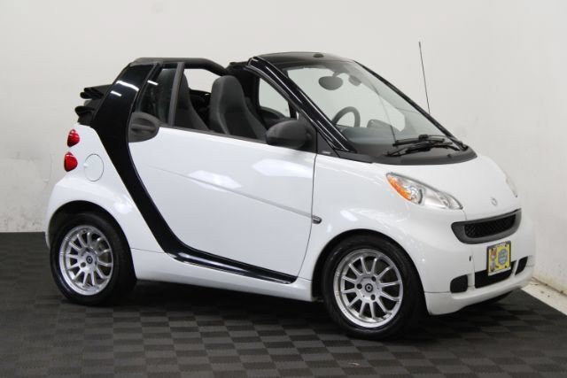 Used 2012 smart fortwo passion RWD image 1