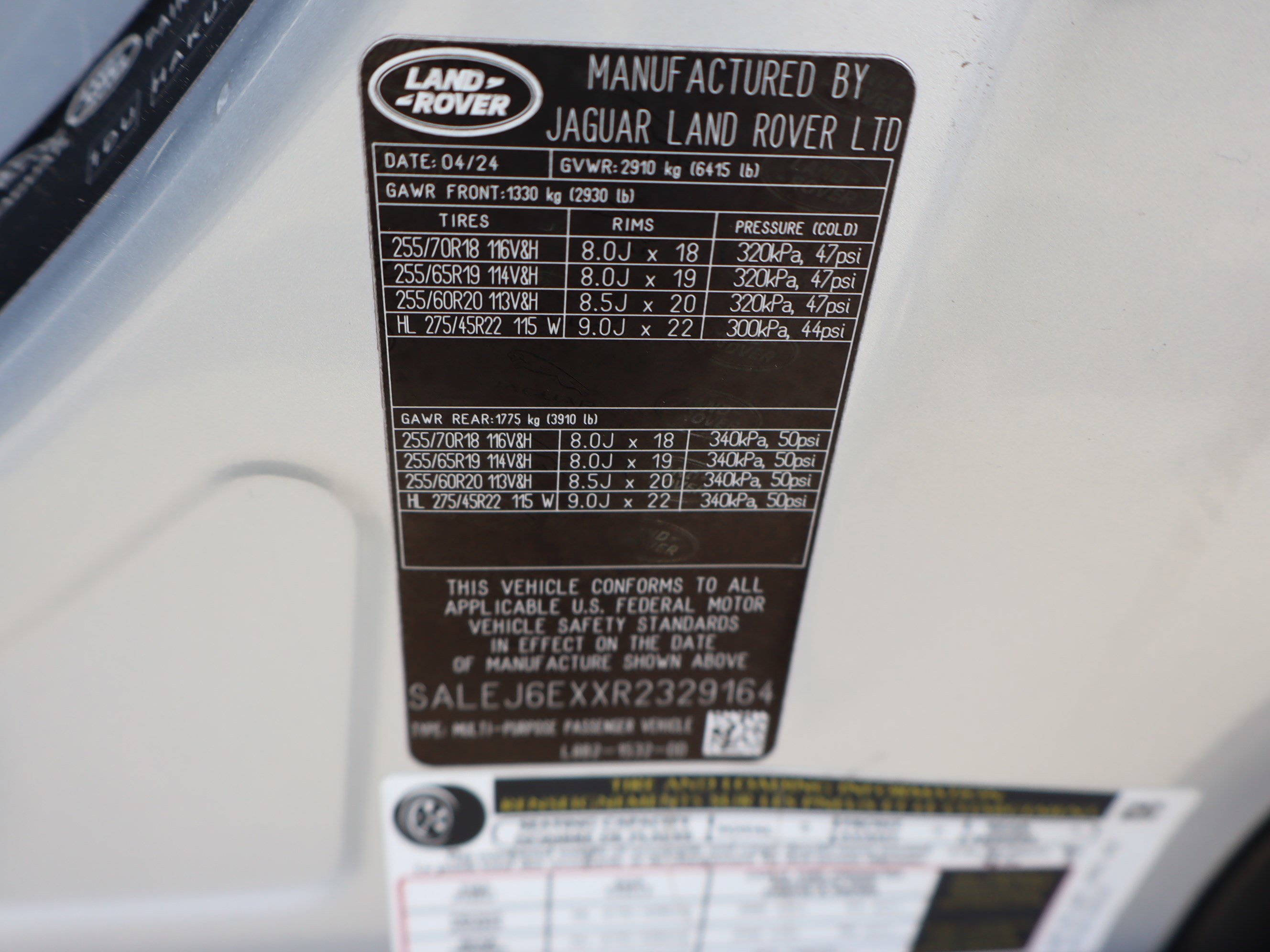 Used 2024 Land Rover Defender 90 S AWD/4WD image 40