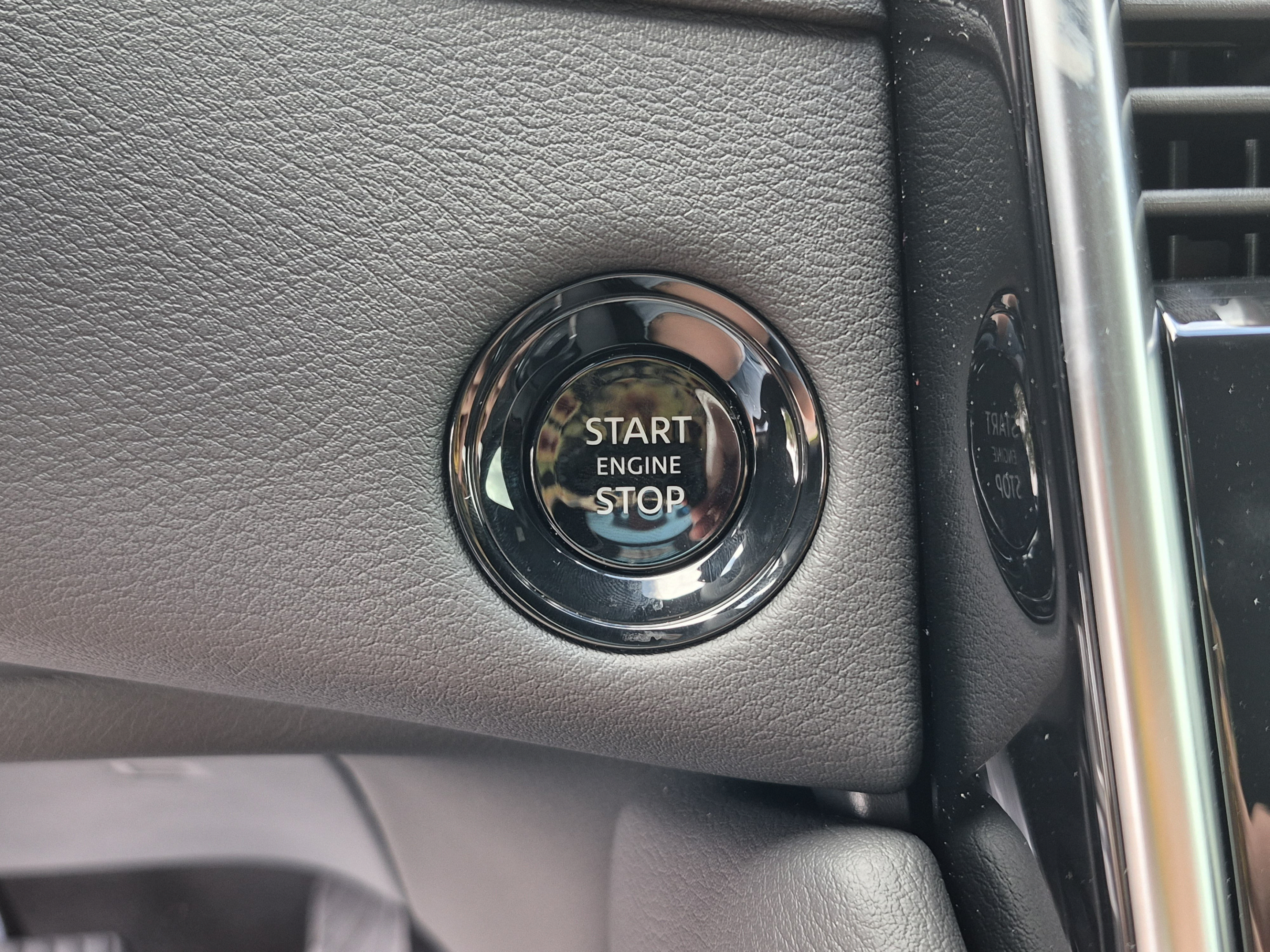 New 2026 Nissan Armada Platinum RWD image 34