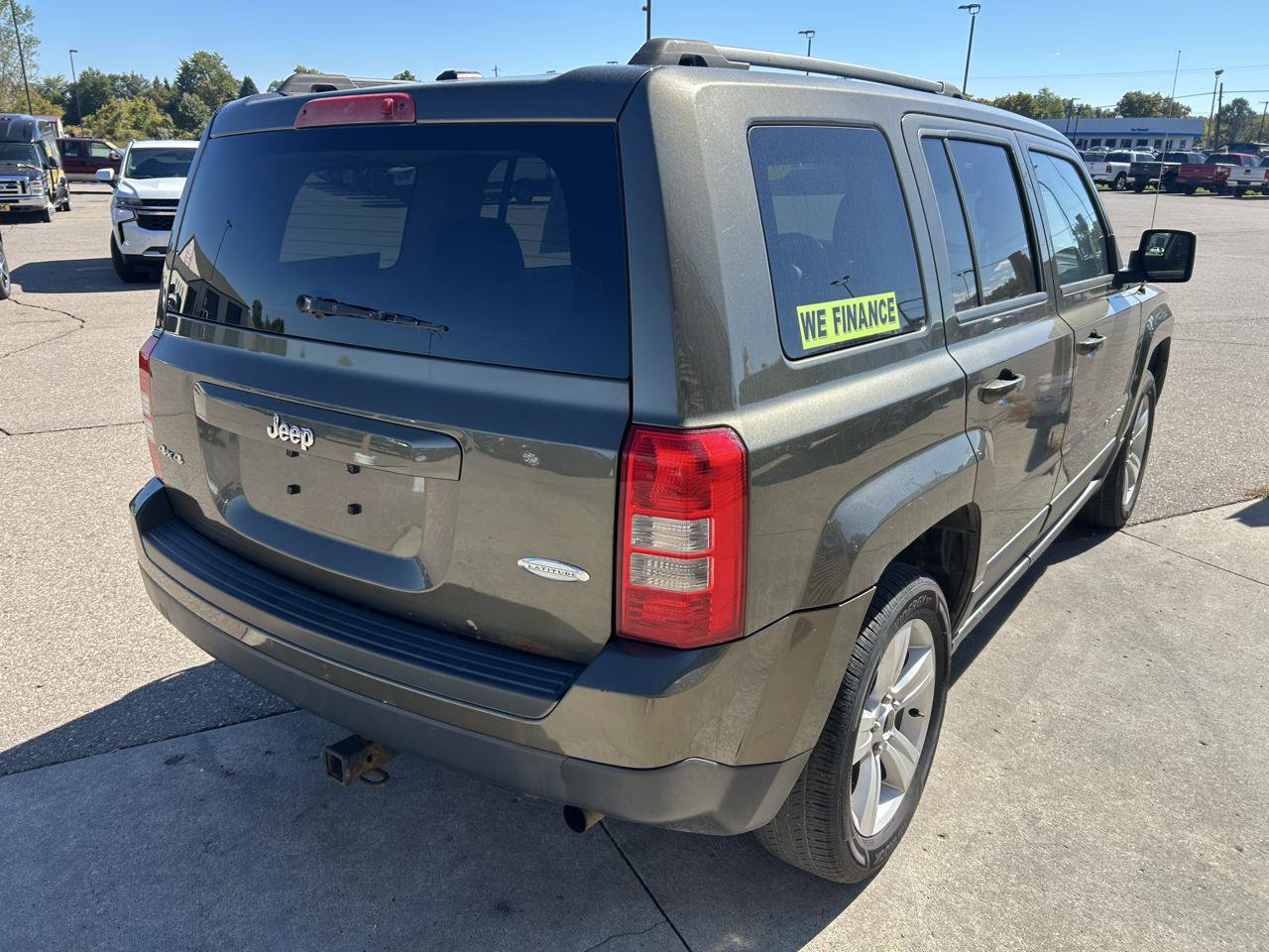 Used 2015 Jeep Patriot Latitude AWD/4WD image 5