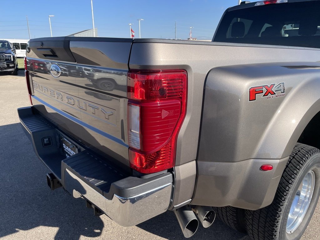 Used 2022 Ford F350 XLT w/ FX4 Off-Road Package image 29