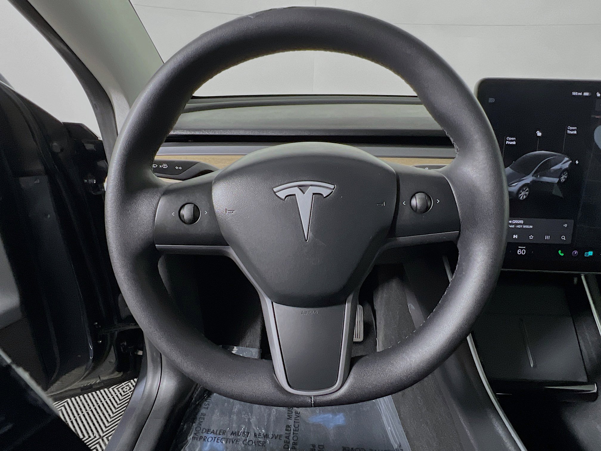 Used 2020 Tesla Model Y Long Range image 18
