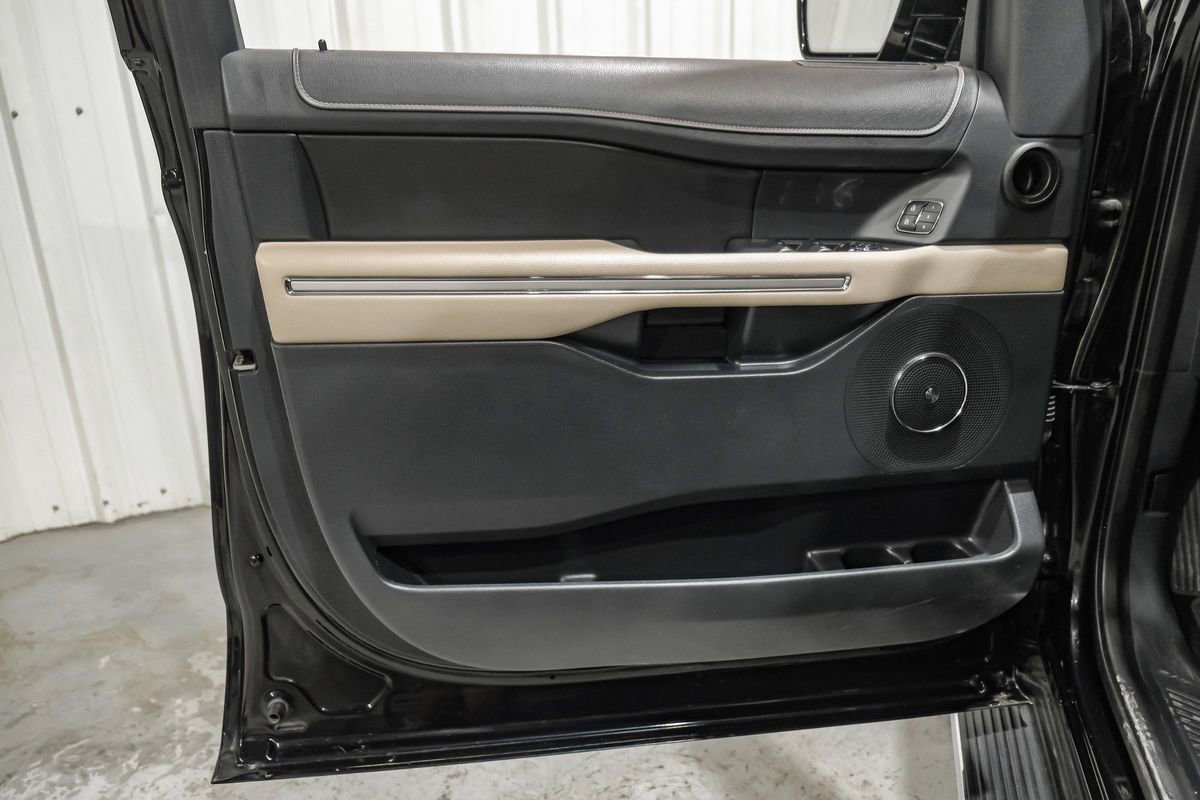 Used 2022 Ford Expedition Max Limited image 44