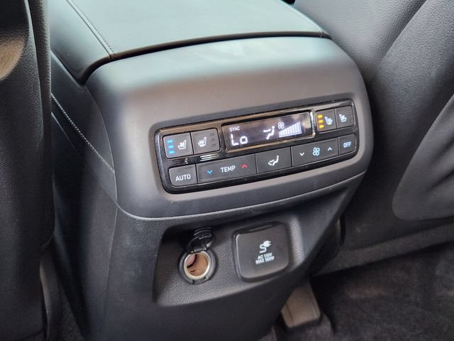 Used 2024 Hyundai Palisade Limited AWD/4WD image 23