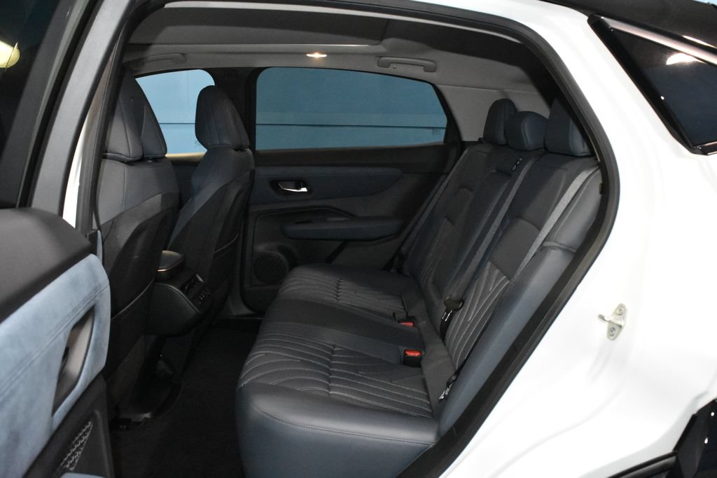 Used 2025 Nissan Ariya Platinum AWD/4WD image 20