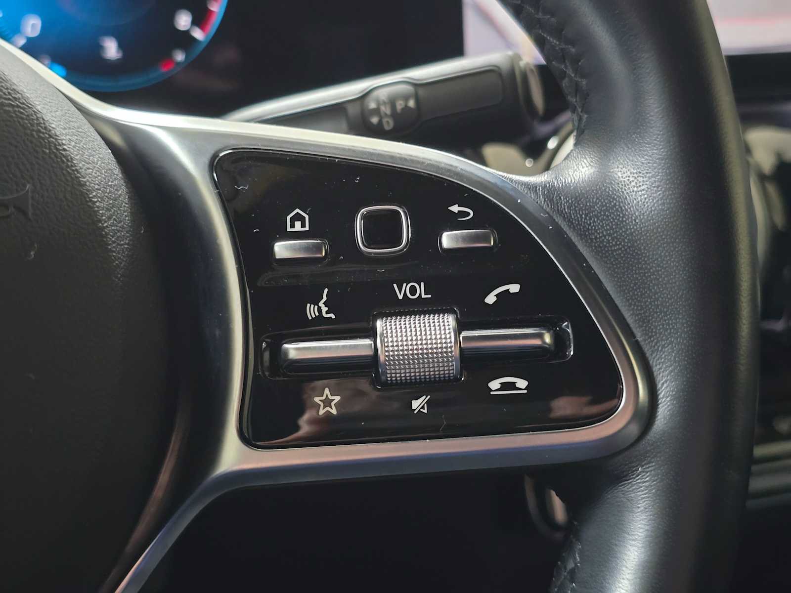 Certified 2023 Mercedes-Benz GLA 250 4MATIC image 32