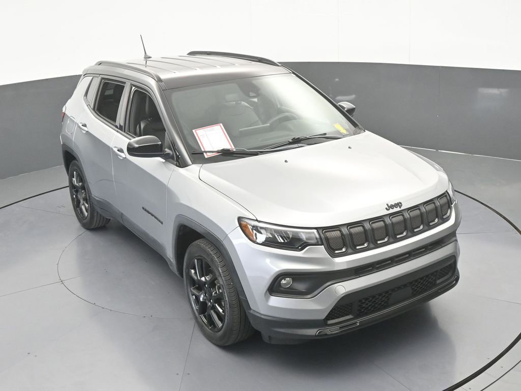 Used 2022 Jeep Compass Latitude FWD image 49