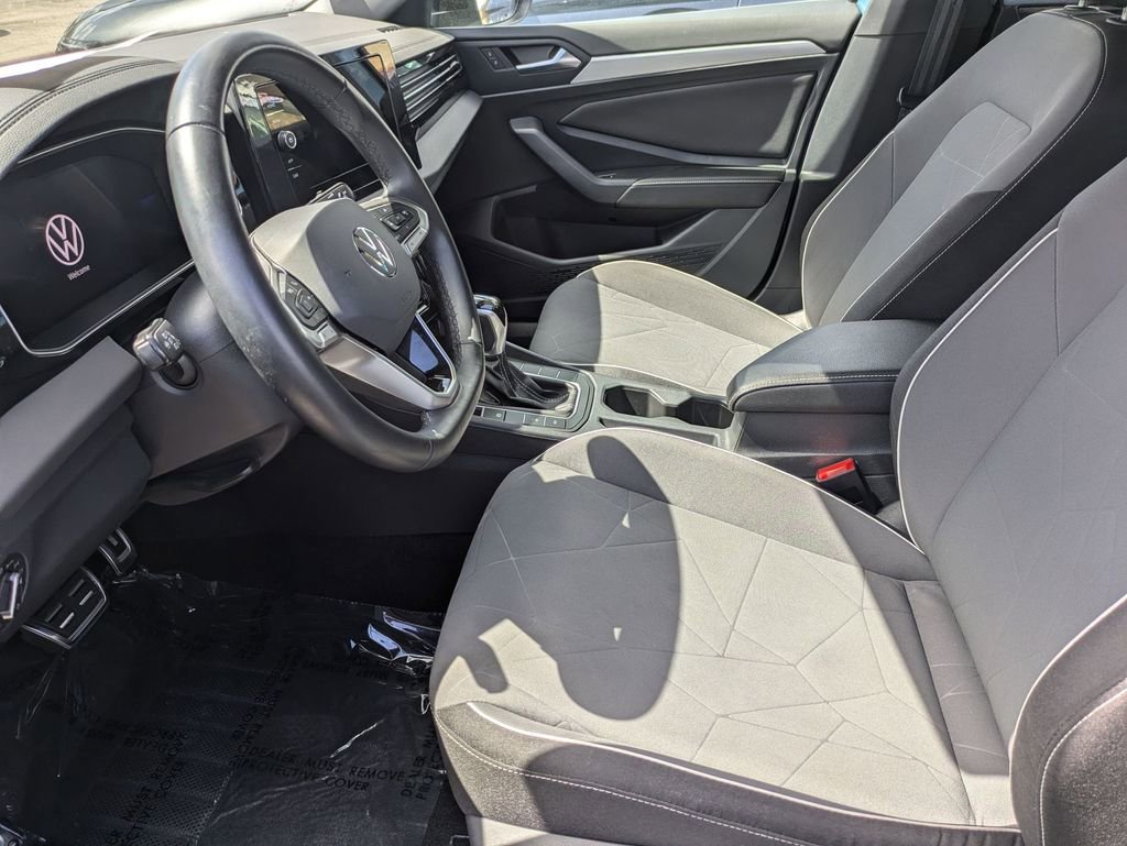 Used 2025 Volkswagen Jetta Sport image 22