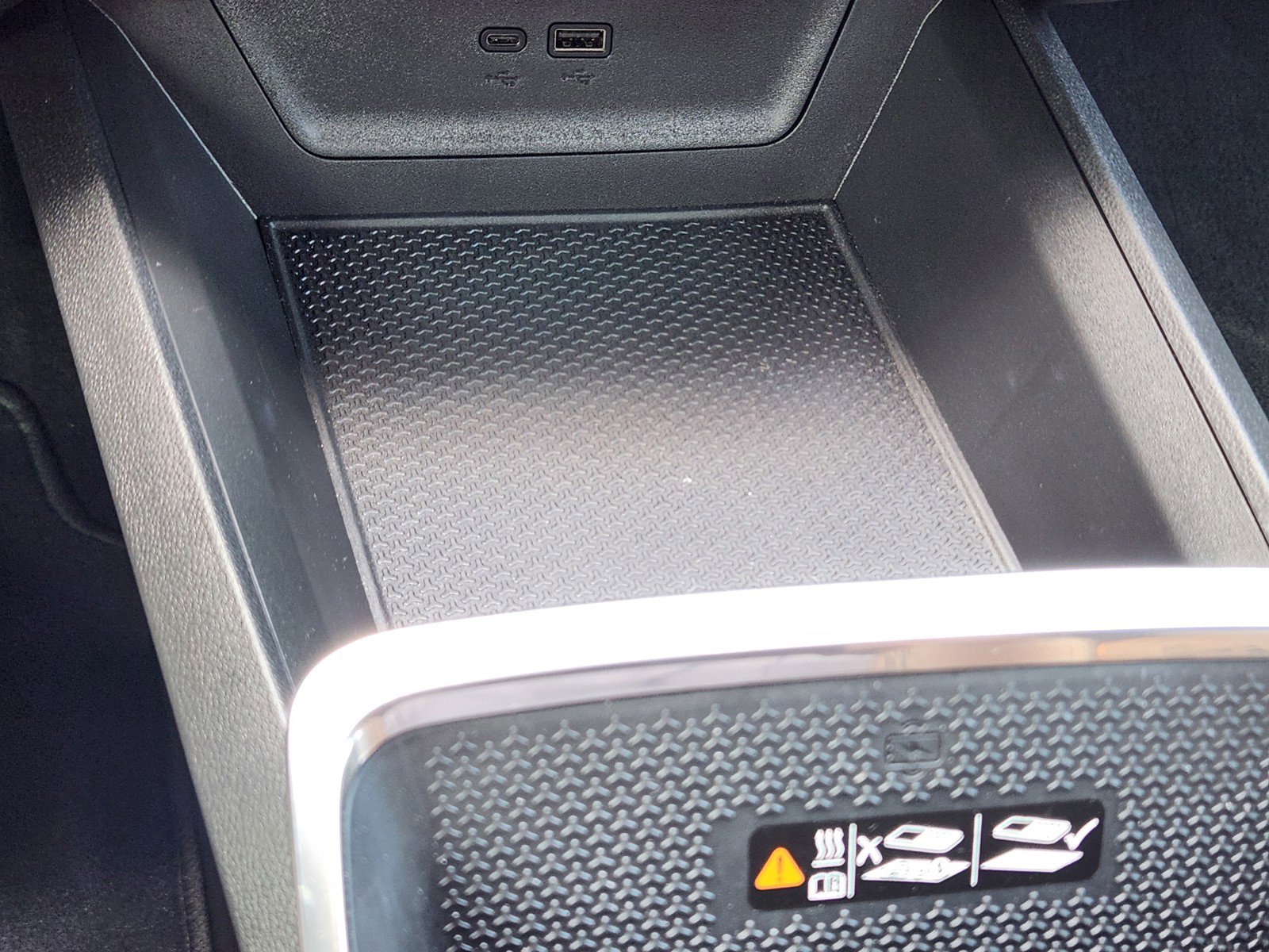 Used 2025 Chevrolet Equinox ACTIV w/ Convenience Package III FWD image 17