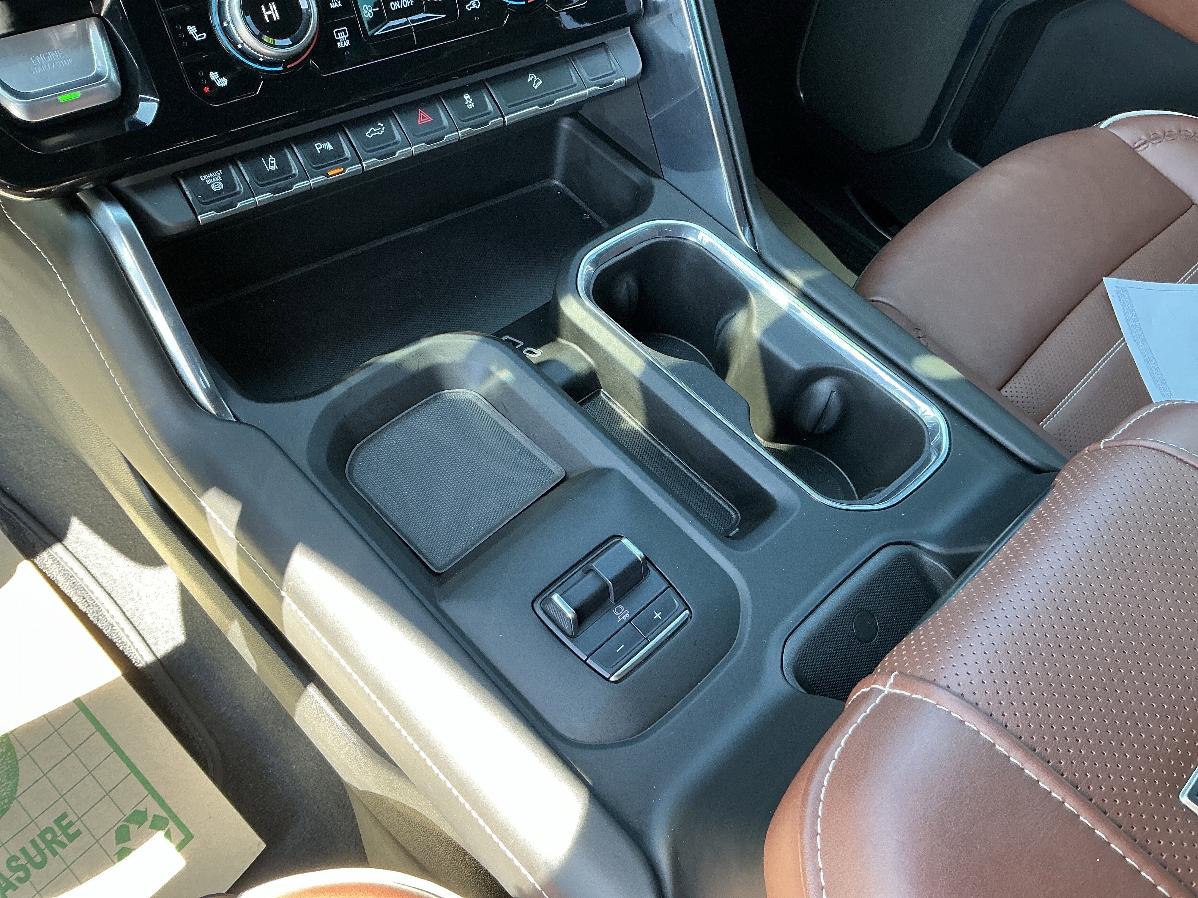 Used 2024 GMC Sierra 2500 Denali Ultimate AWD/4WD image 25