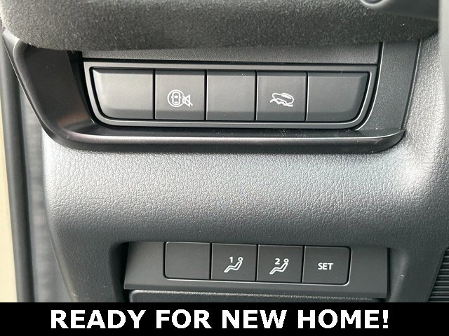 Certified 2025 MAZDA CX-30 Carbon image 16