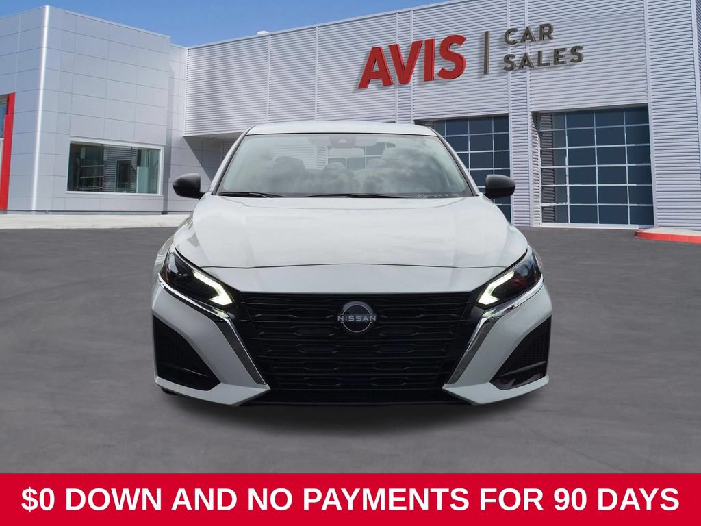 Used 2025 Nissan Altima 2.5 SV FWD image 2