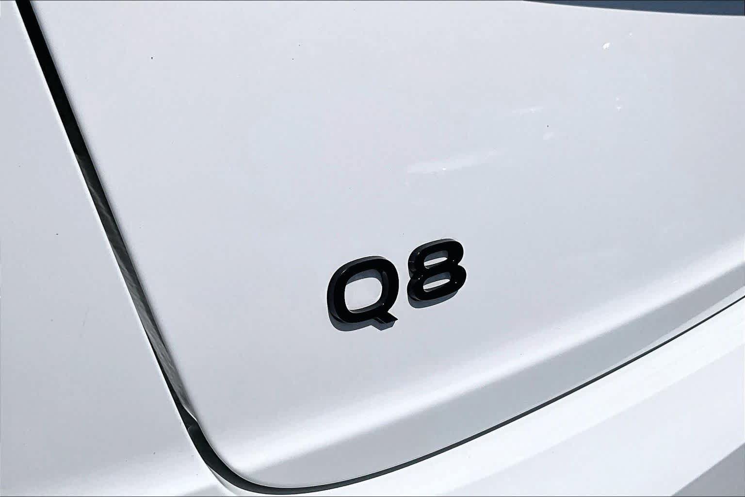 Used 2025 Audi Q8 Premium Plus AWD/4WD image 31