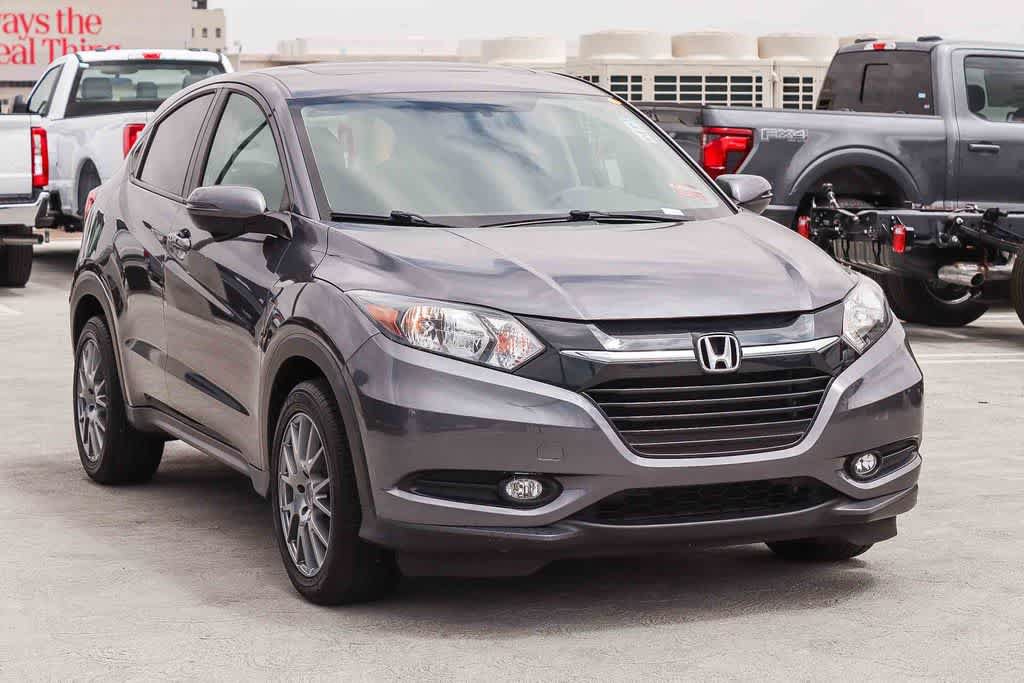 Used 2018 Honda HR-V EX image 3
