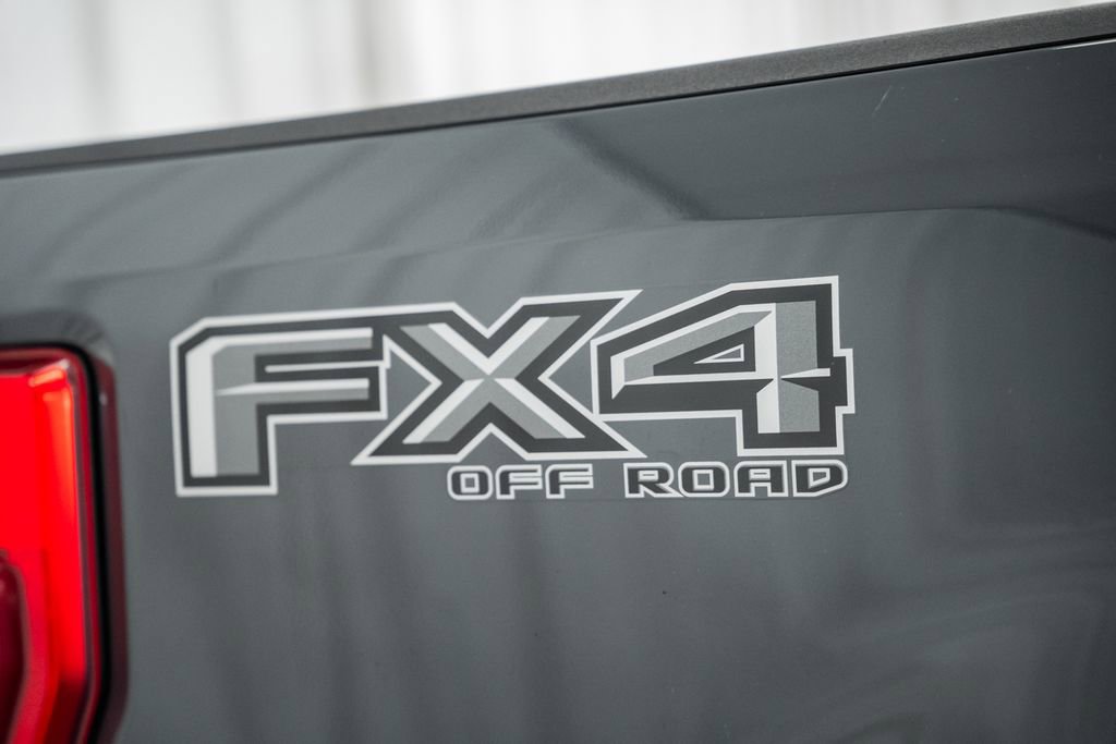 Used 2021 Ford F350 Lariat image 15