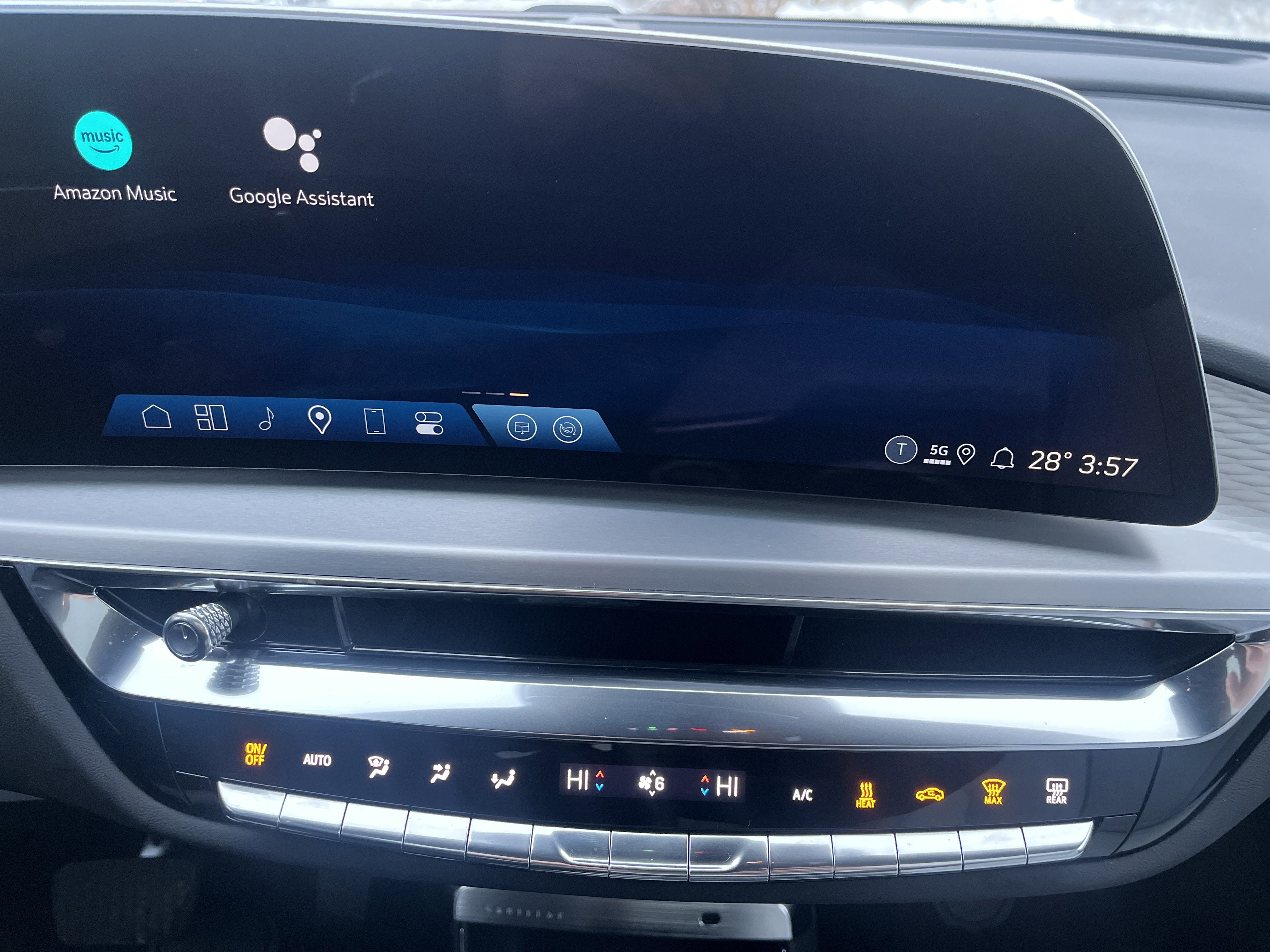 Used 2025 Cadillac Lyriq Luxury image 25