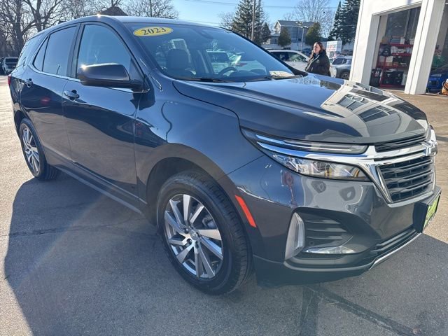 Used 2023 Chevrolet Equinox LT AWD/4WD image 3