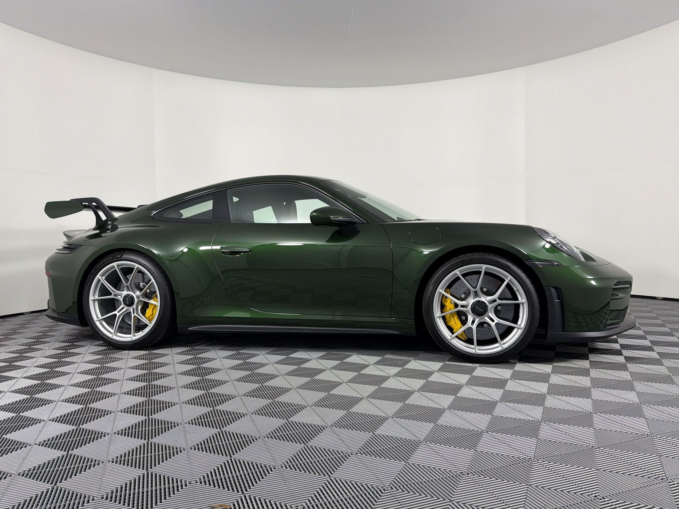 Certified 2026 Porsche 911 GT3 RWD image 8