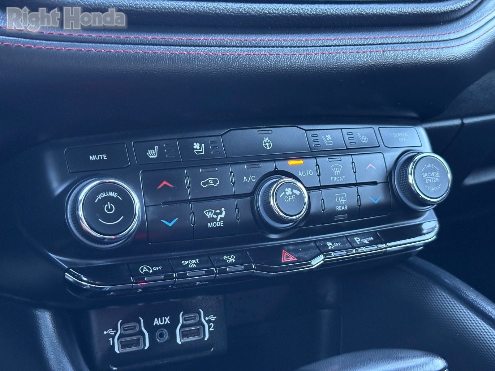 Used 2024 Dodge Durango GT image 28