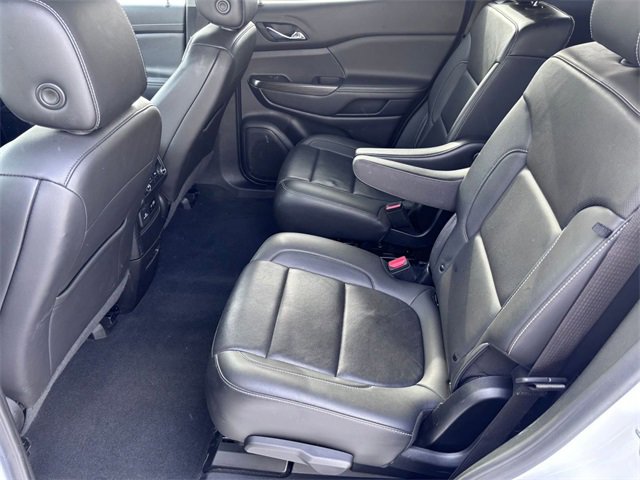 Used 2023 GMC Acadia SLT image 24